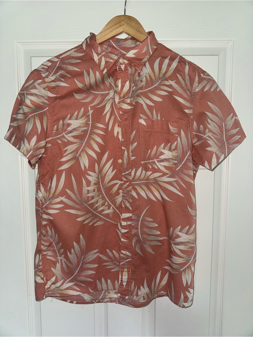 American Eagle Outfitters Rust Short-Sleeve Palm Print Button-Down